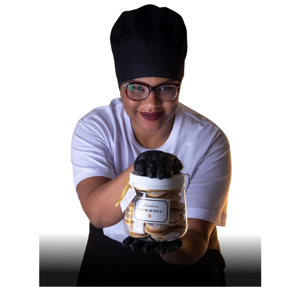 Meu nome é Viviane Silva, mãe de duas filhas incríveis e empreendedora. Depois de muitos anos em busca da receita perfeita, desenvolvi alguns segredos que me ajudaram a chegar no biscoito gourmet perfeito. Hoje, com muito trabalho e esforço, sou dona do meu próprio empreendimento e conquistei minha tão sonhada liberdade financeira.